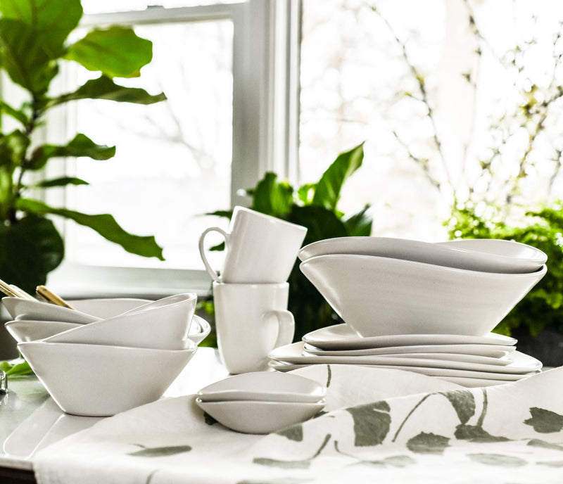 Plates & Dinnerware Sets collection image