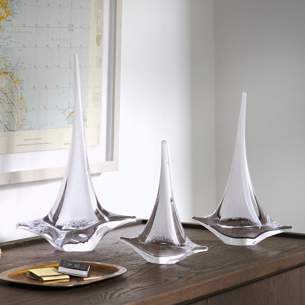 Sailboat – White view 3