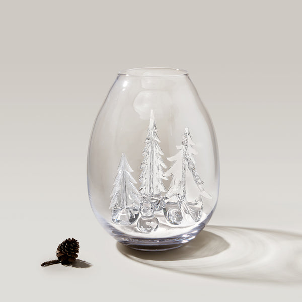 Woodstock Festive Snow Globe view 1